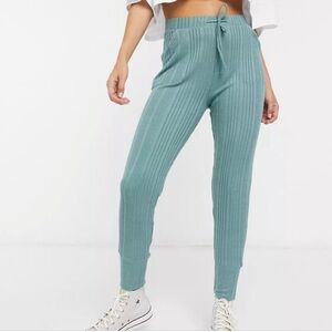 Hollister Gilly Hicks Cozy High Waisted Ribbed‎ Joggers size S